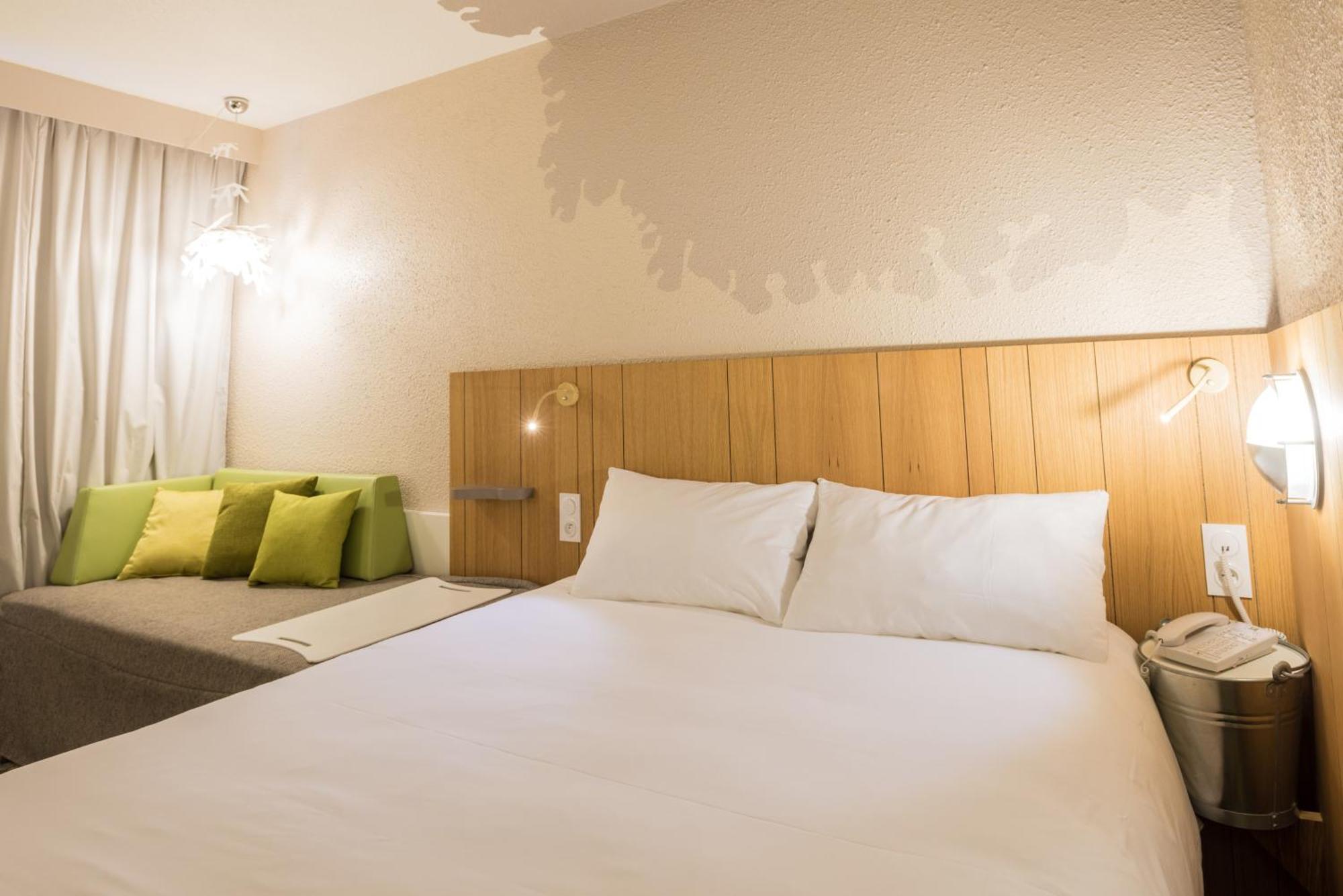 Standard Room 1 Double Bed 2 Single Beds