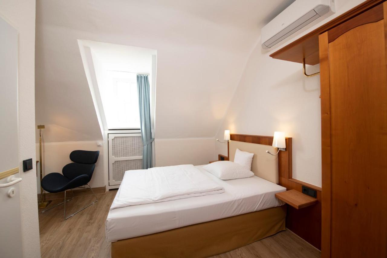 Budget Double Room,1023920806:JPEG