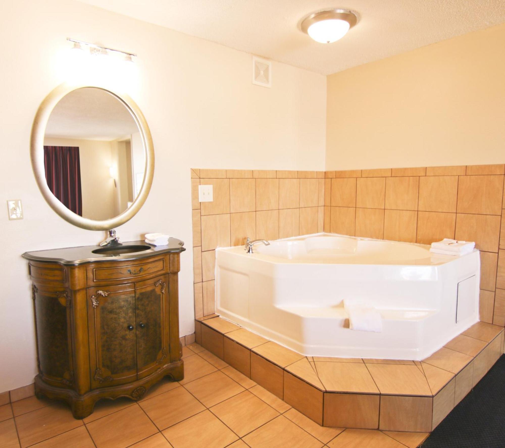 Two Room Suite with One King Bed with Spa Bath Non-Smoking