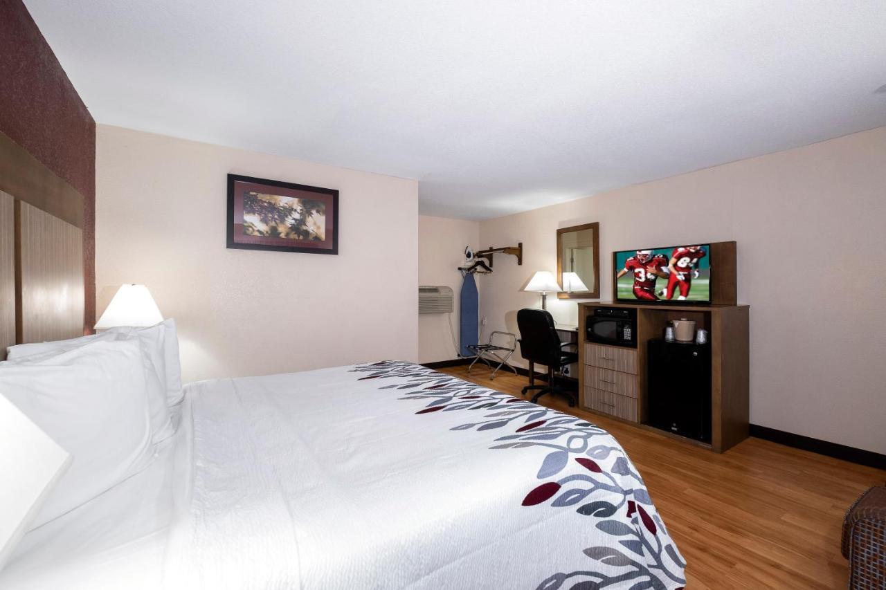 Superior King Room Larger Room Smoke