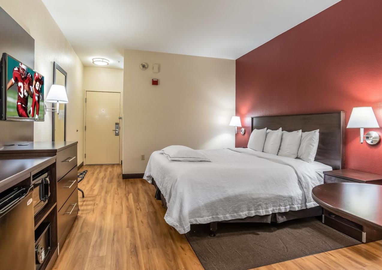 Premium King Room Smoke Free (Upgraded Bedding and Snack Box)