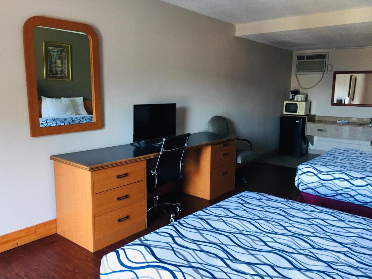 Standard Room Two Beds Non-Smoking