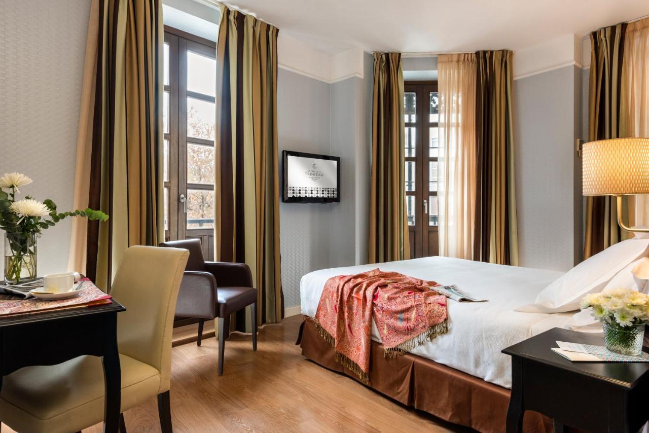 Deluxe Double Room,1025042017:JPEG