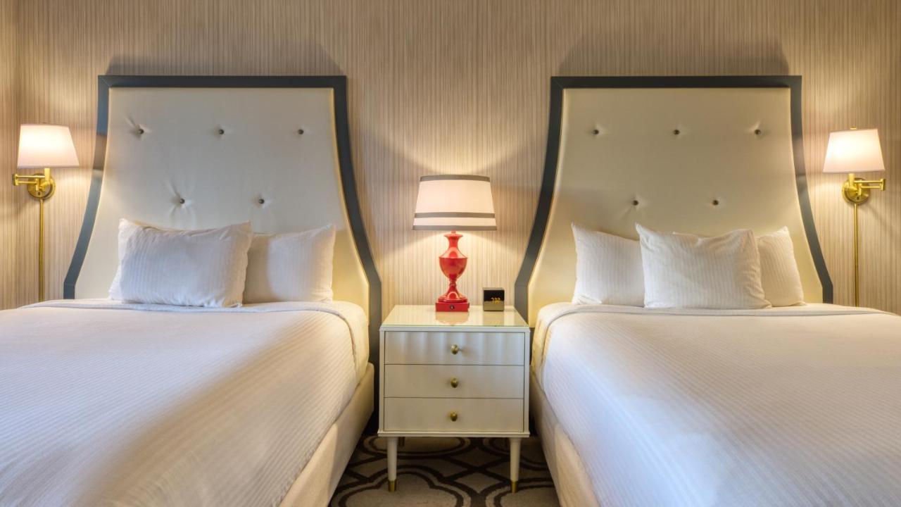 Bordeaux Room 2 Queen