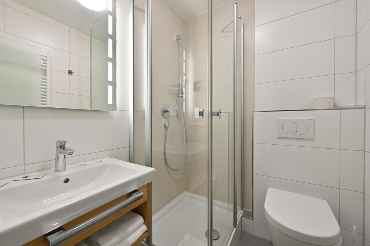 Double Room Balcony,1348966217:JPEG