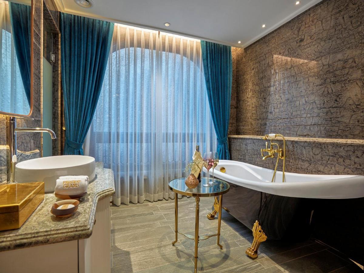 Chic Deluxe Room