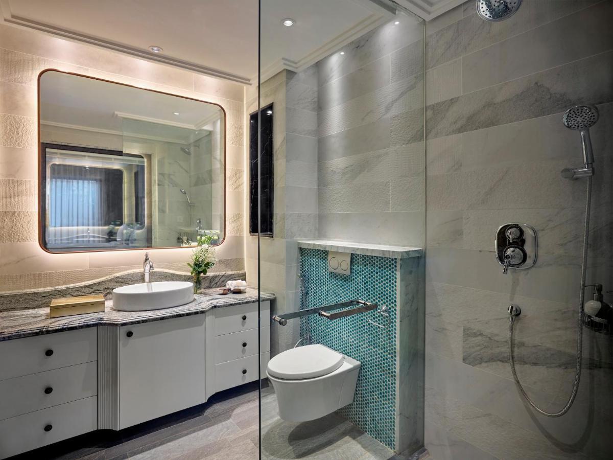 Chic Deluxe Room