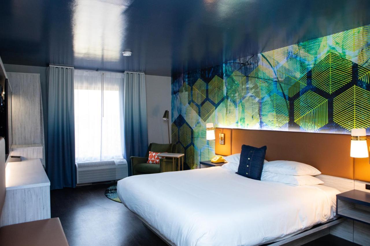 Standard King Room