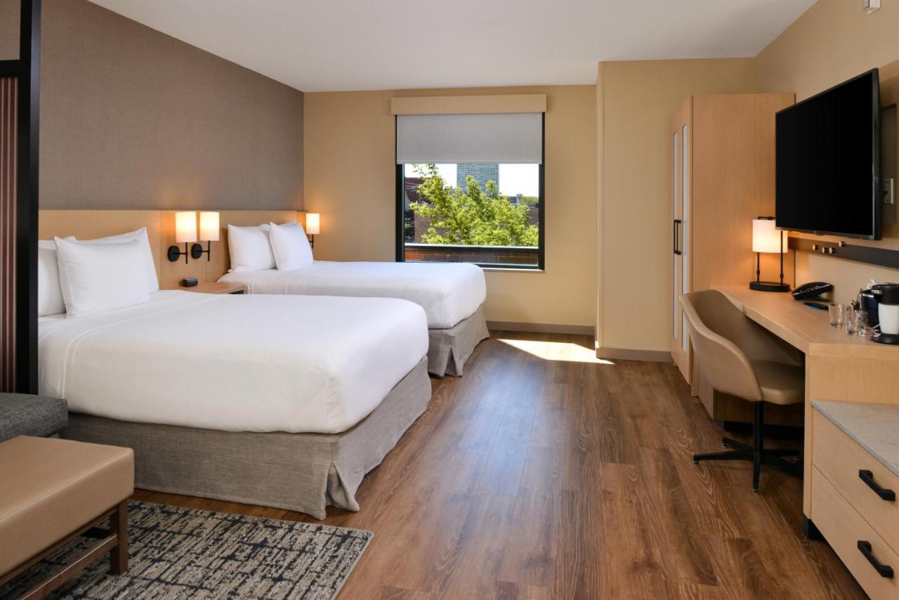 Queen Room with Two Queen Beds and Roll-In Shower - Disability Access