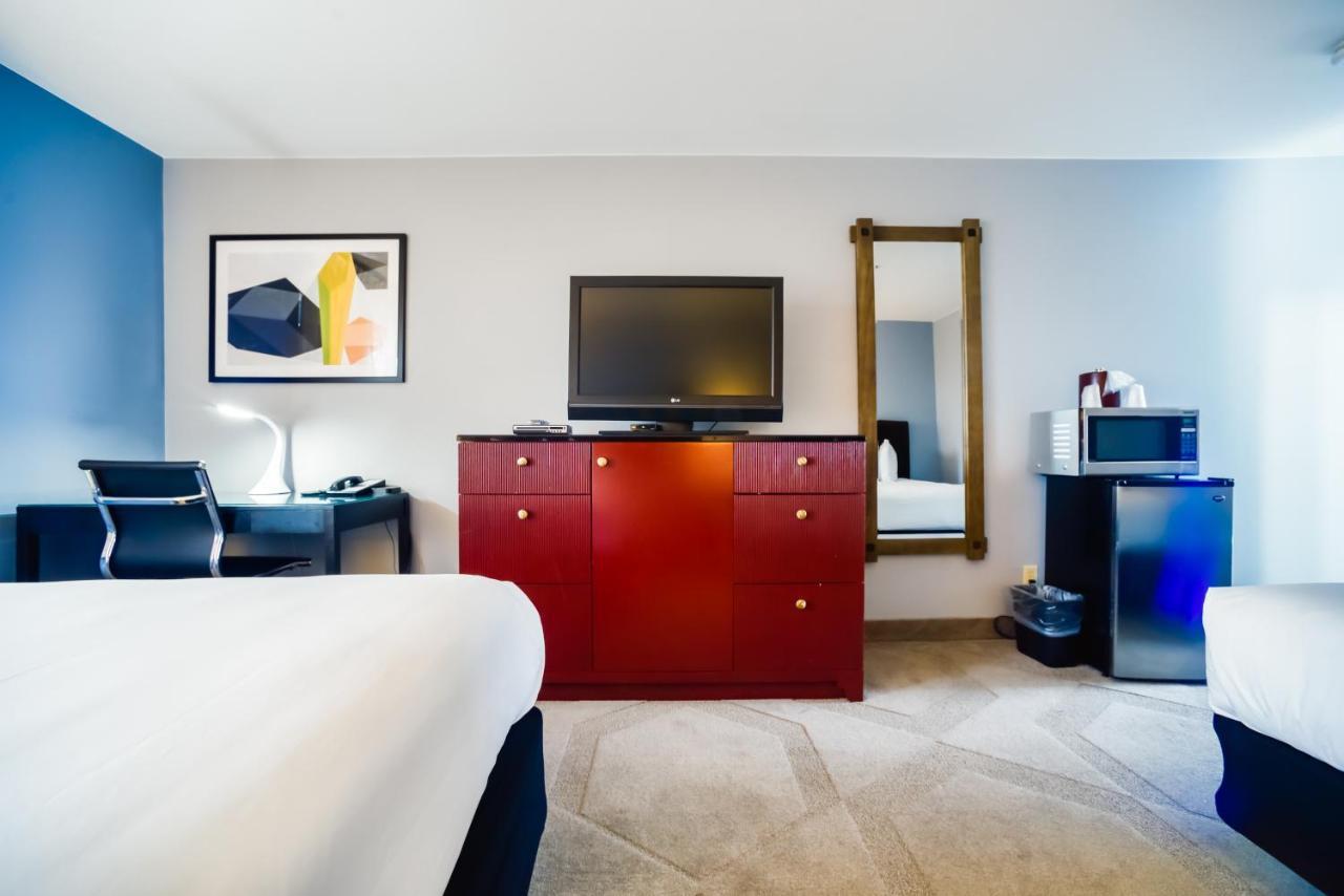 Queen Room Two Queen Beds