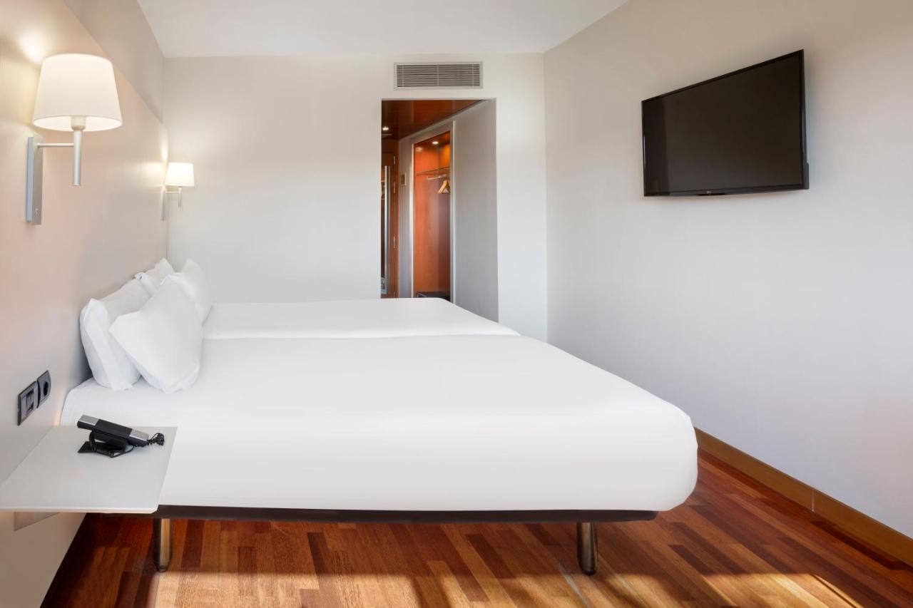 Twin Room with View,1028831056:JPEG