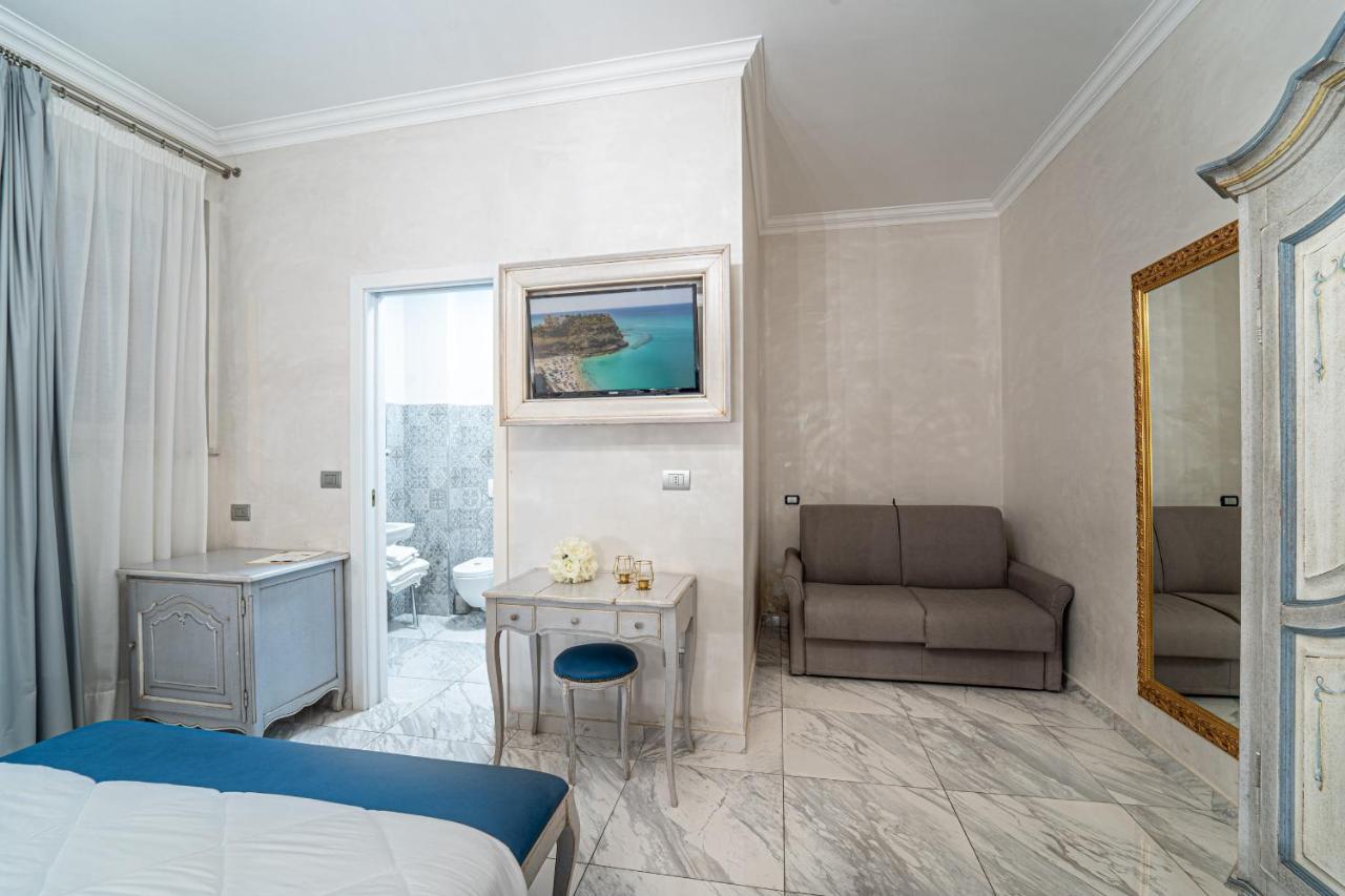 Deluxe Triple Room Balcony,1067375755:JPEG