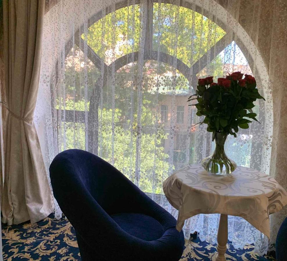 Romantic Suite,1678643385:JPEG