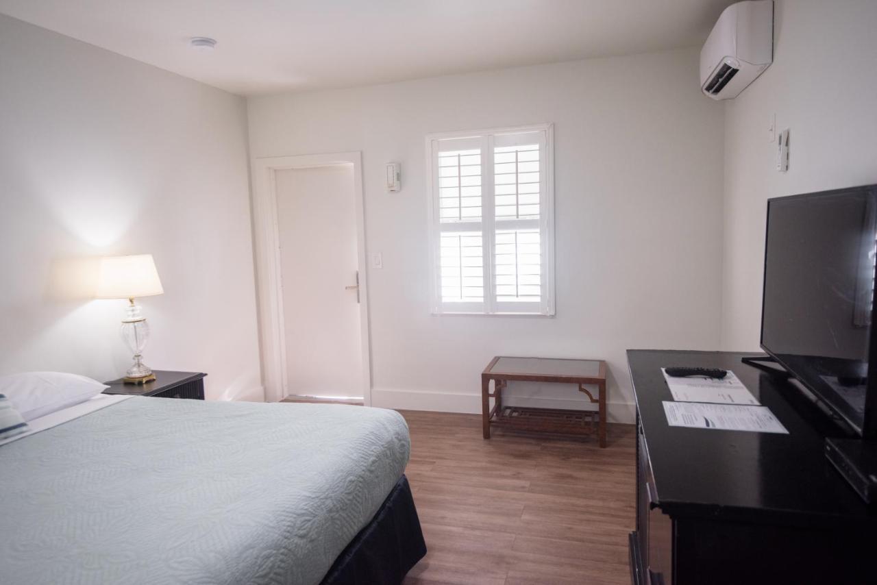 Queen Room
