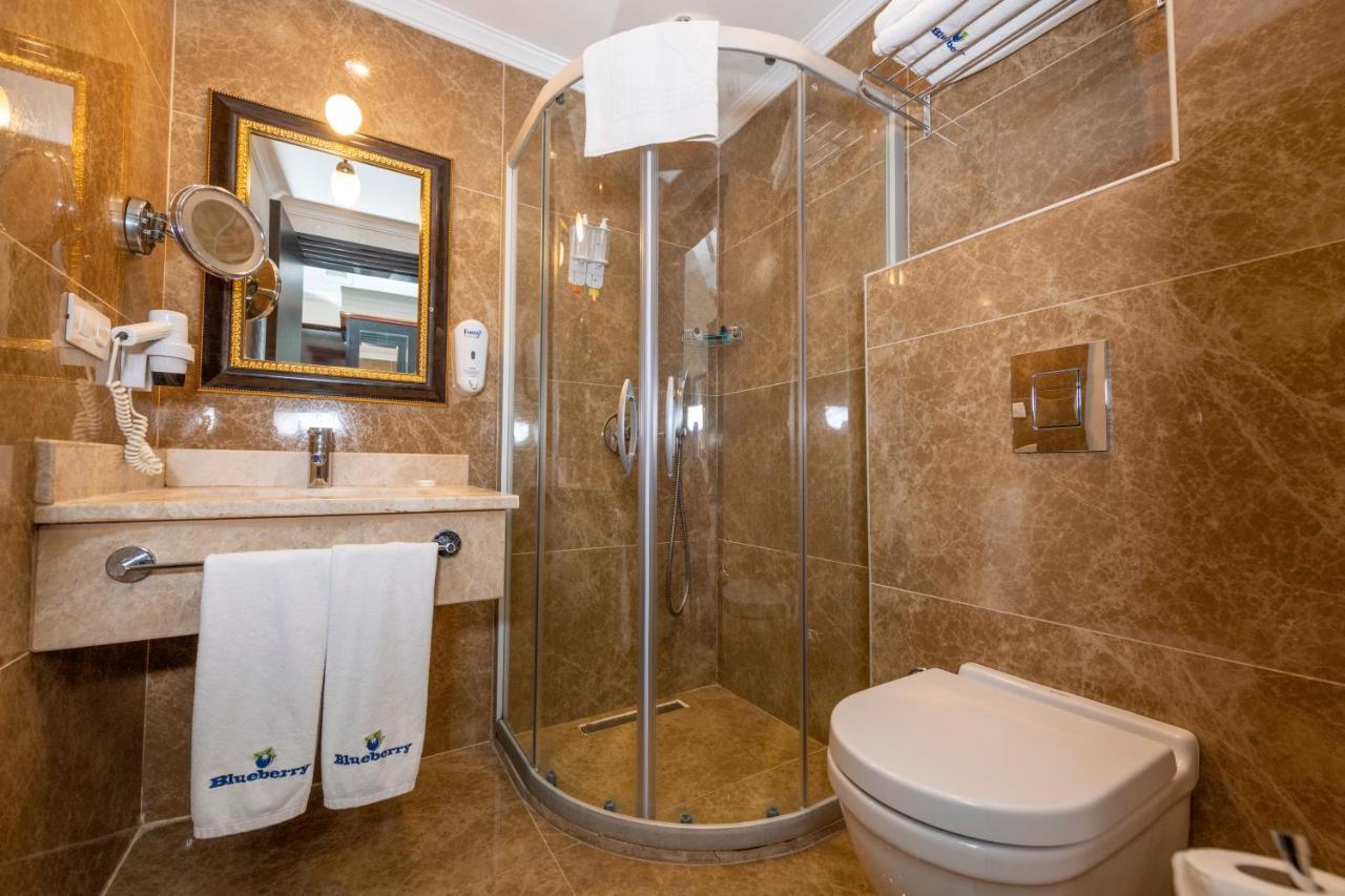Deluxe Double Room Pool Access,32232406:JPEG