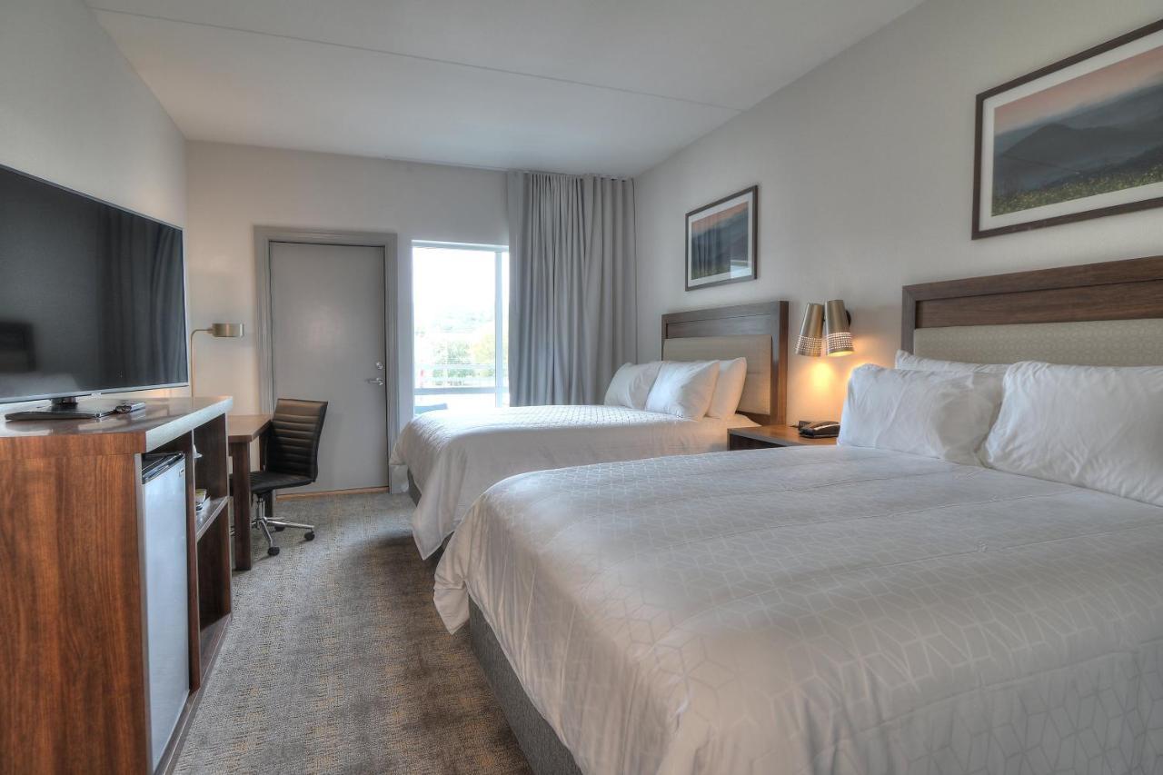 One-Bedroom Suite Two Queen Beds Sofa Bed Balcony,1154844672:JPEG