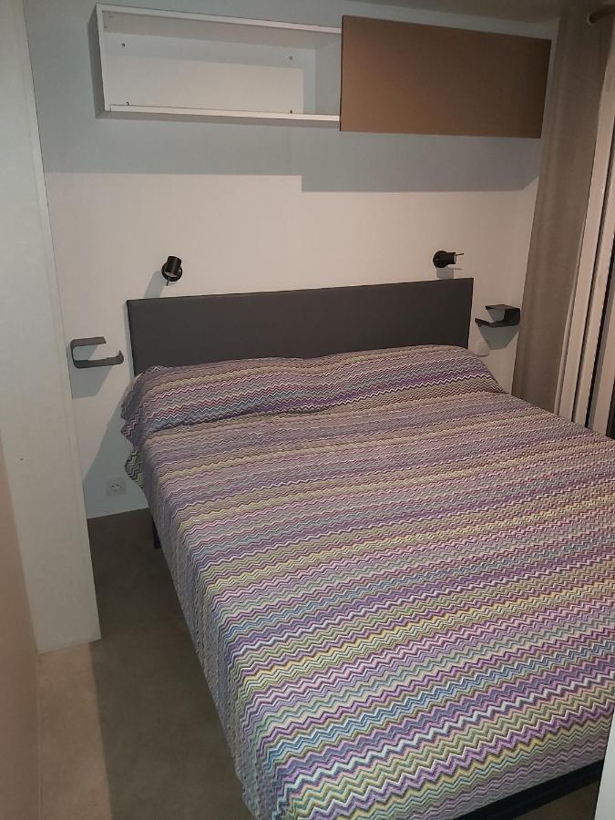 Mobile Home,216207044:JPEG
