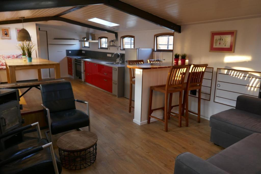 Two-Bedroom Apartment,1031210350:JPEG