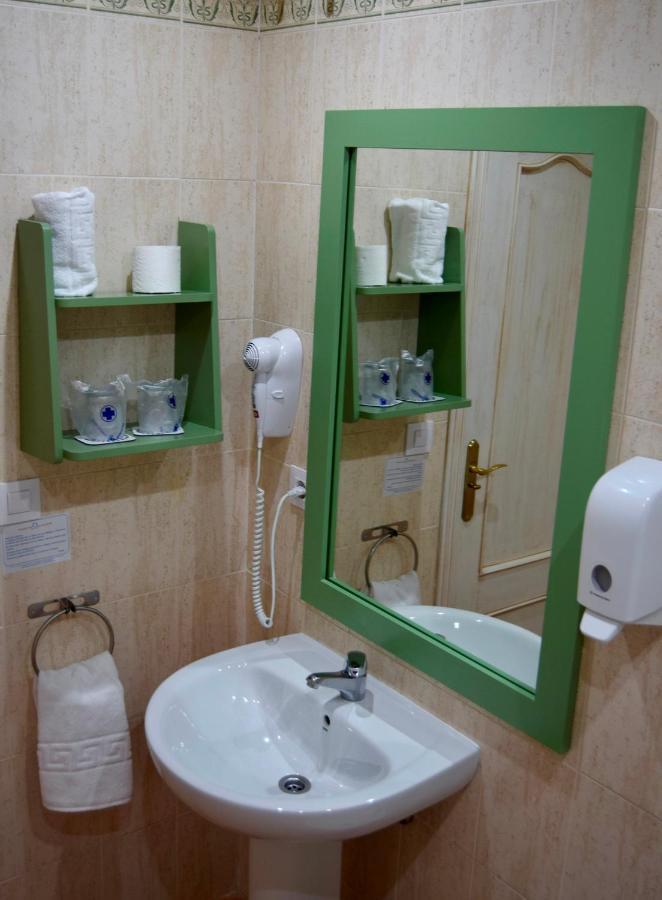 Twin Room Pet Friendly,1729998089:JPEG
