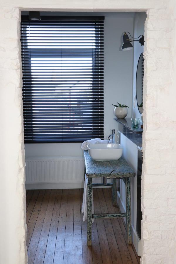 Double Room Private Bathroom 4th floor