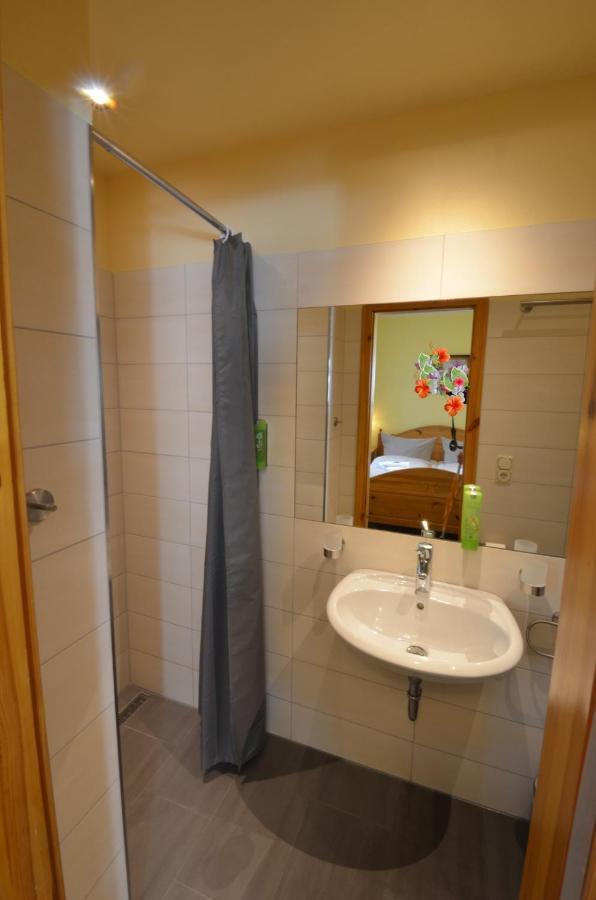 Small Double Room,1032327308:JPEG