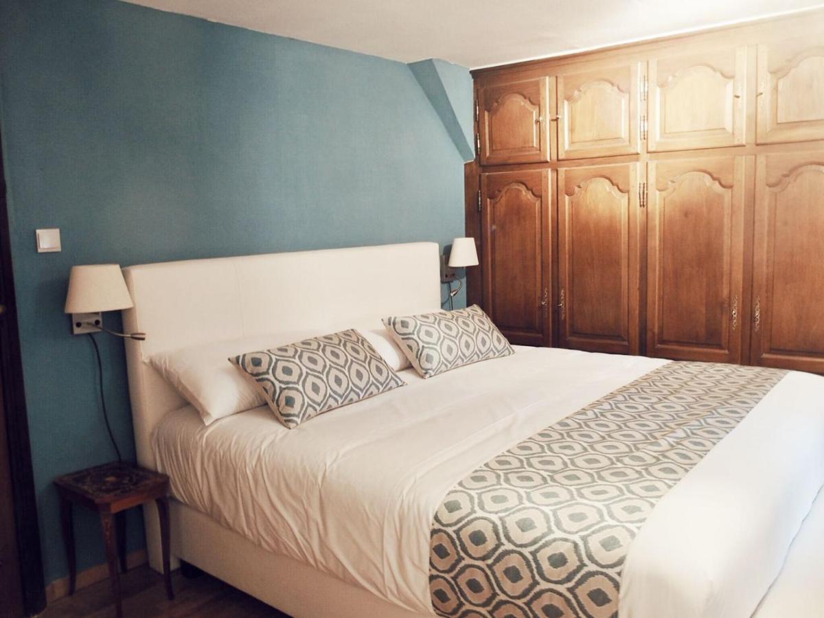 Double or Twin Room Garden View