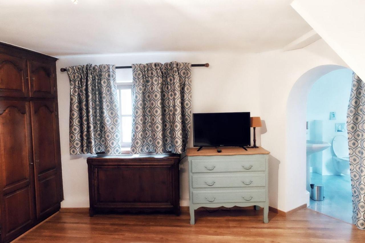 Double or Twin Room Garden View