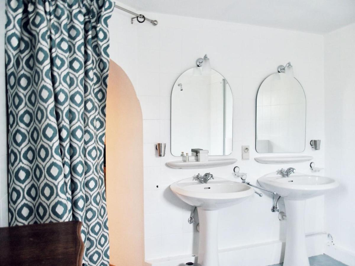 Double or Twin Room Garden View