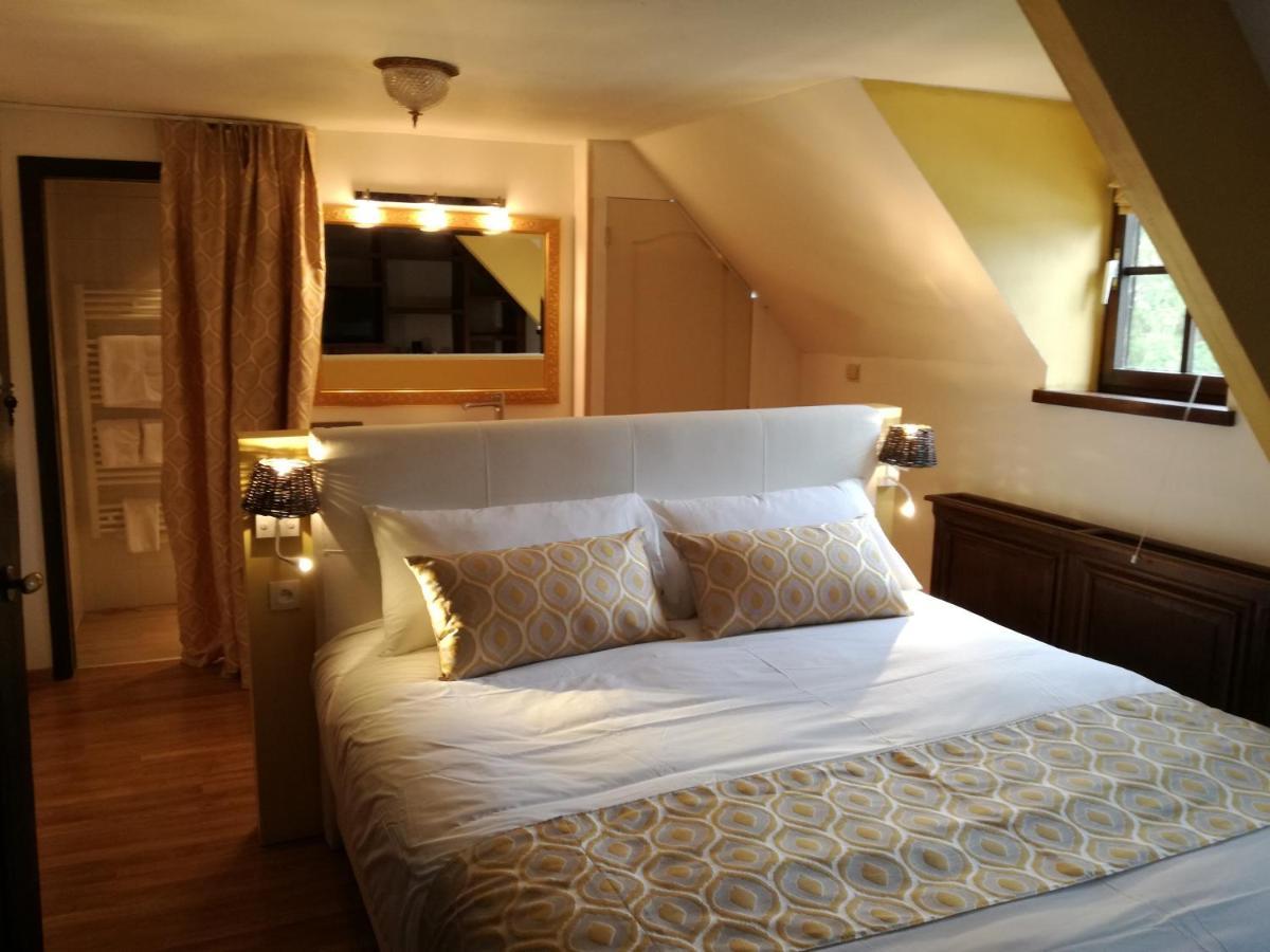 Double or Twin Room Garden View