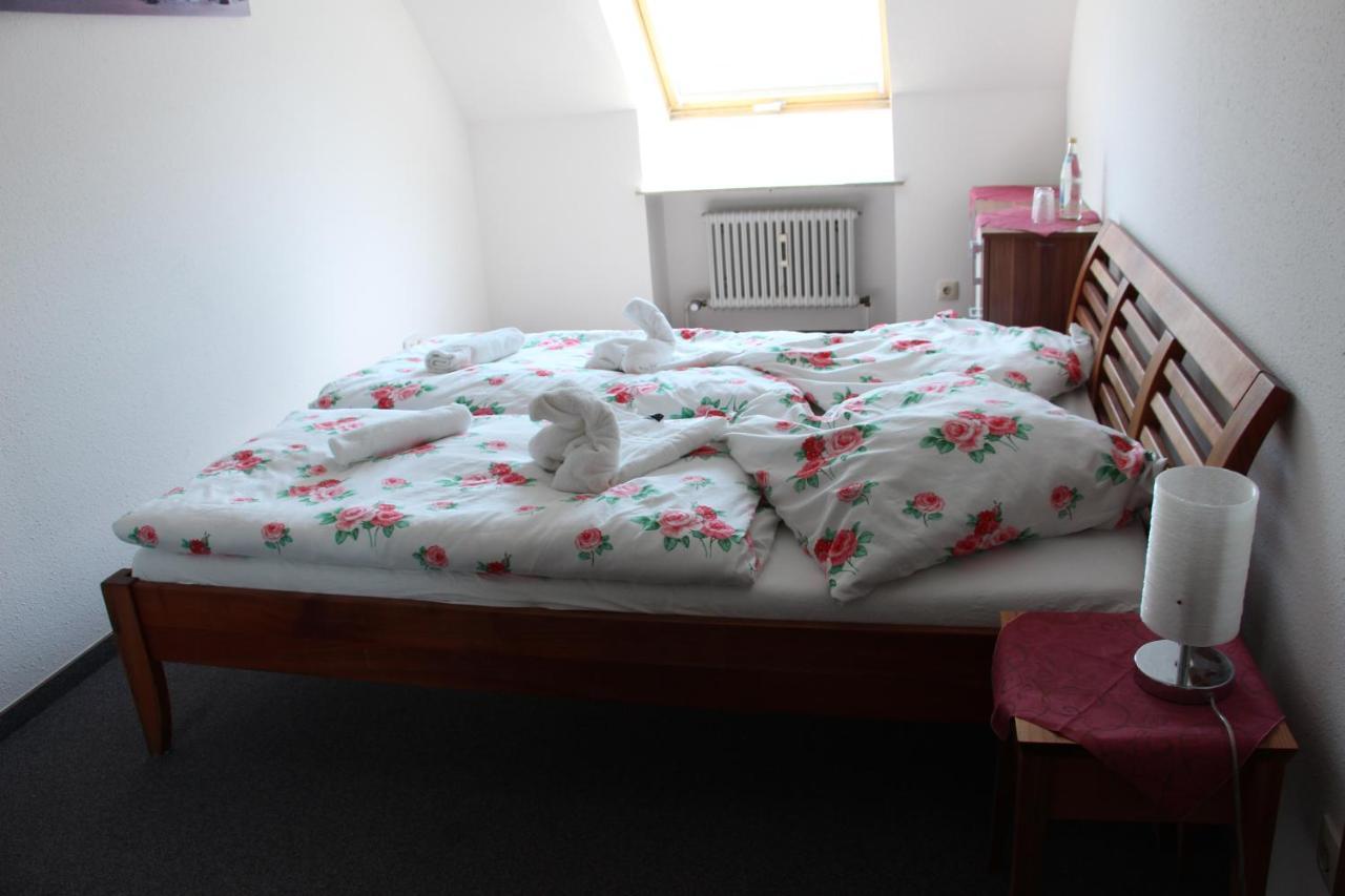 Two-Bedroom Apartment,1032331400:JPEG