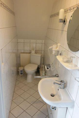 Double or Twin Room Shower