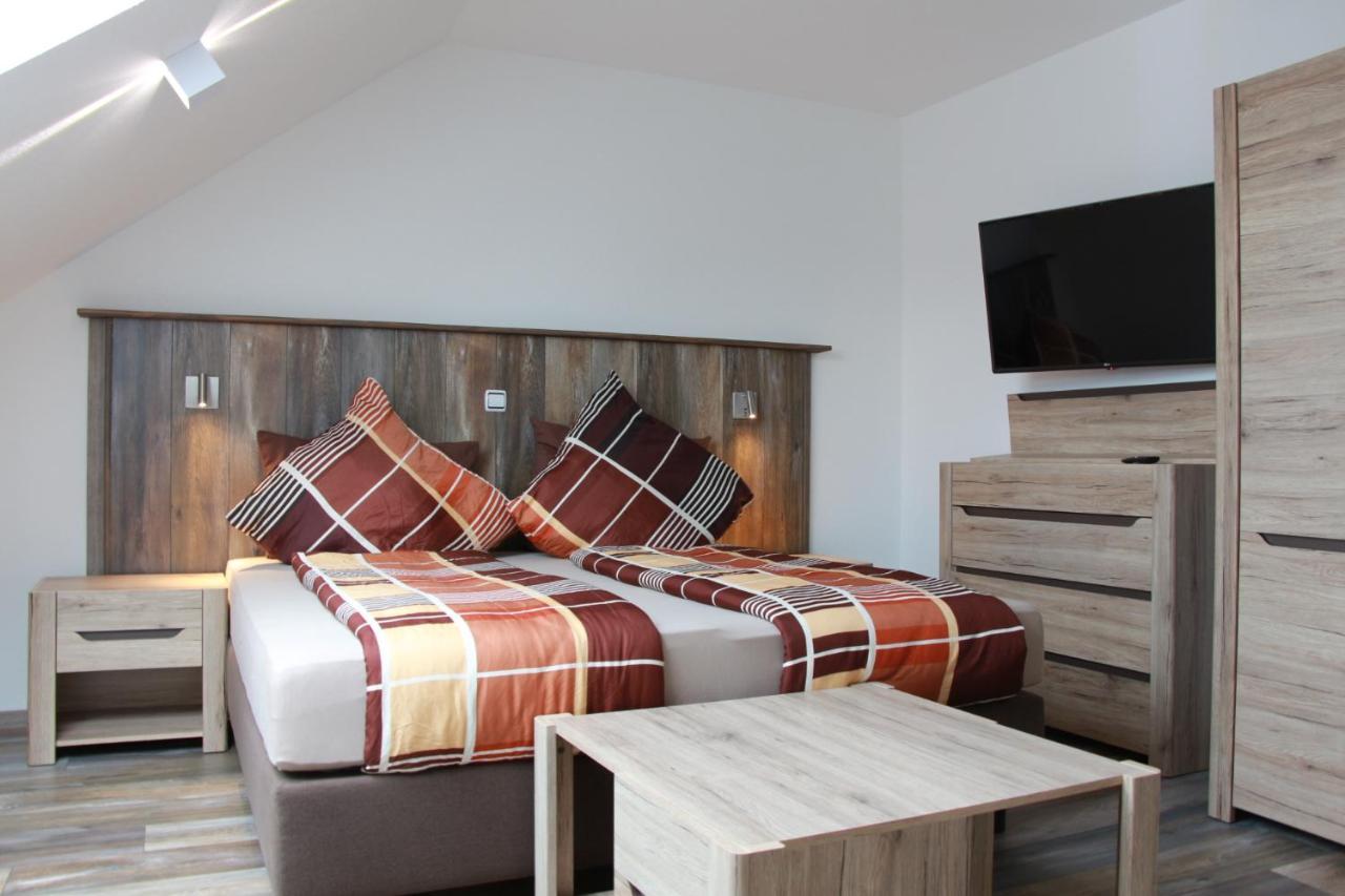 Three-Bedroom Deluxe Apartment