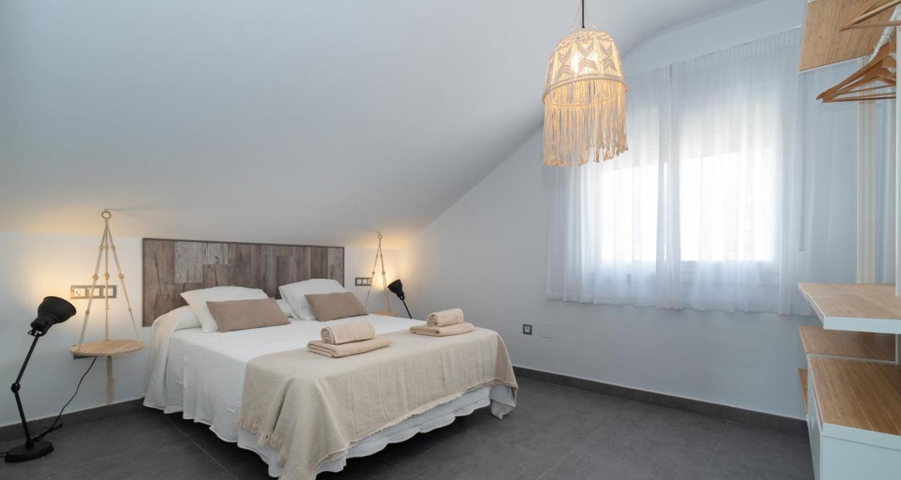 One-Bedroom Penthouse Apartment Sea View
