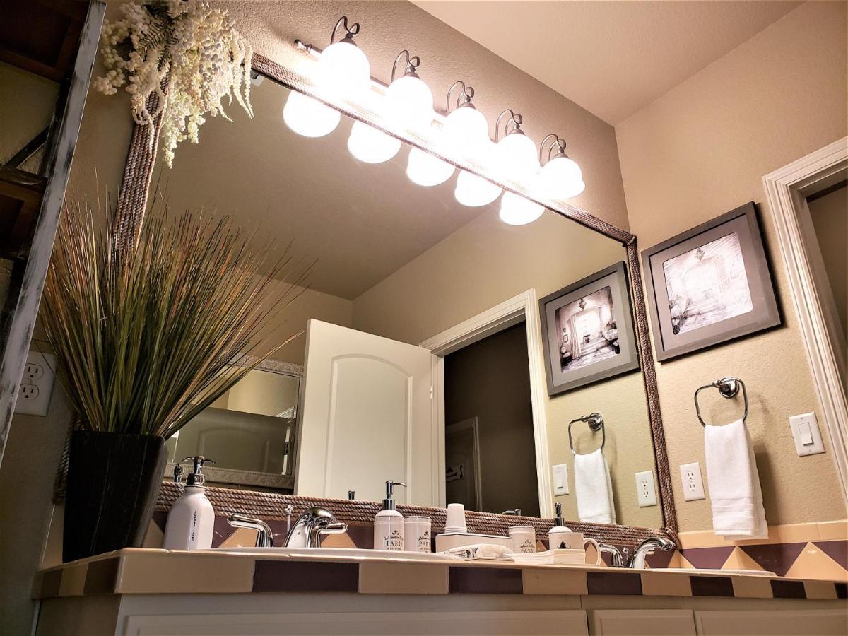 Deluxe Queen Suite