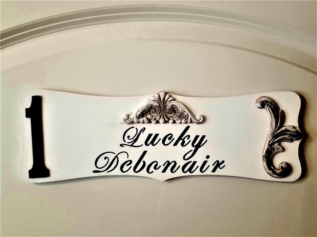 Deluxe Queen Suite