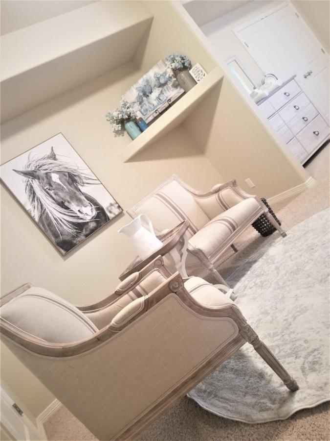 Deluxe Queen Suite