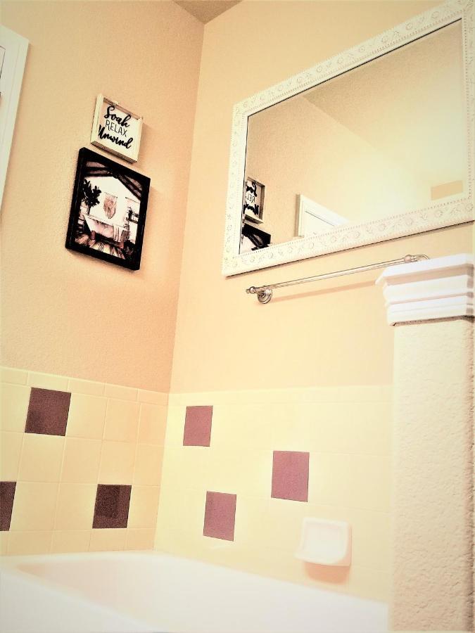 Deluxe Queen Suite