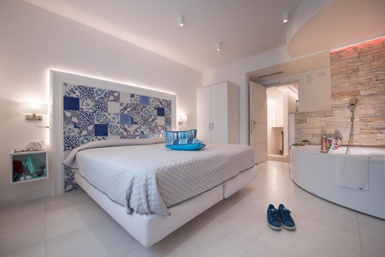 Deluxe Double Room Private Jacuzzi