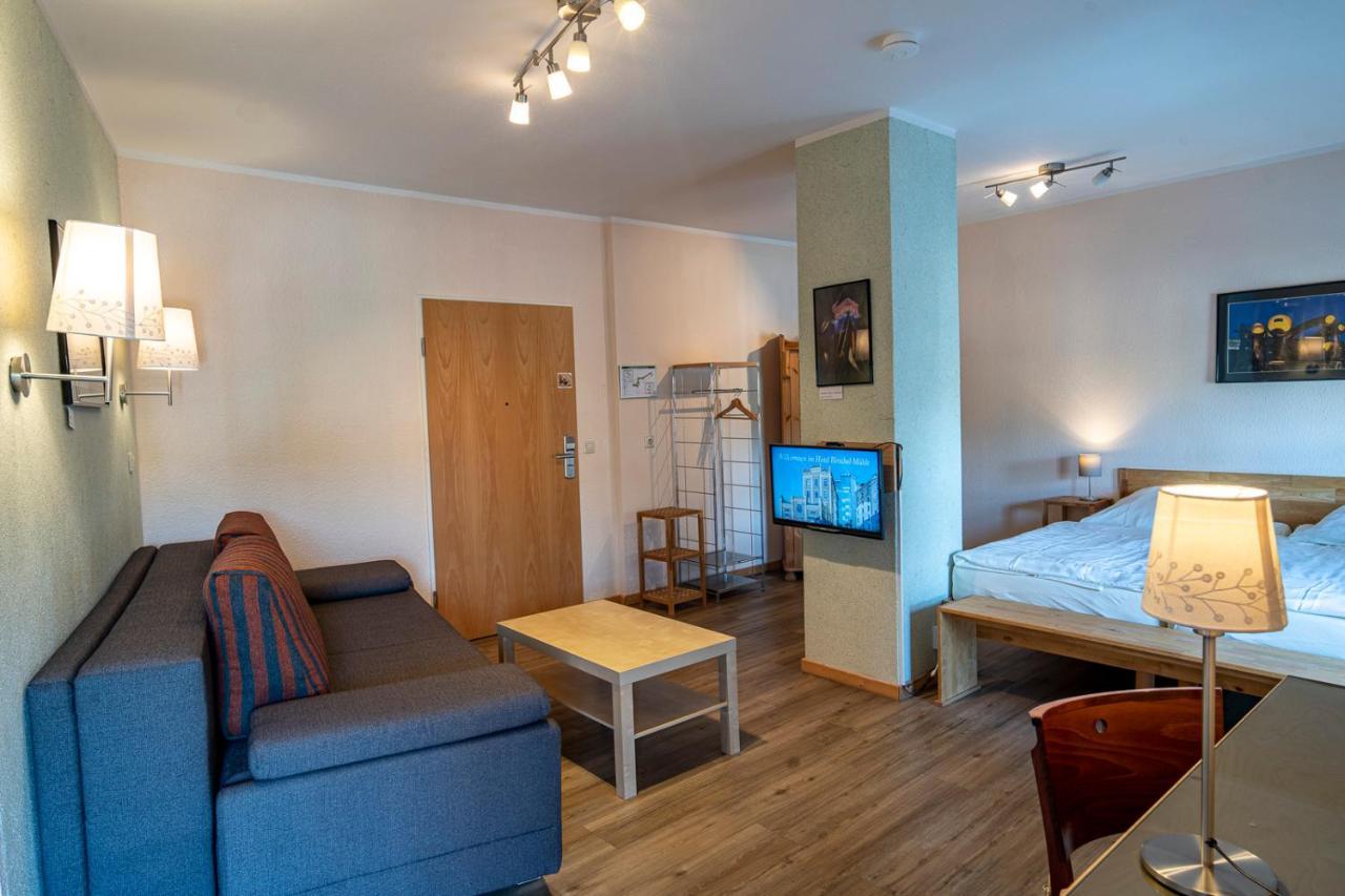 One-Bedroom Apartment,1032829499:JPEG
