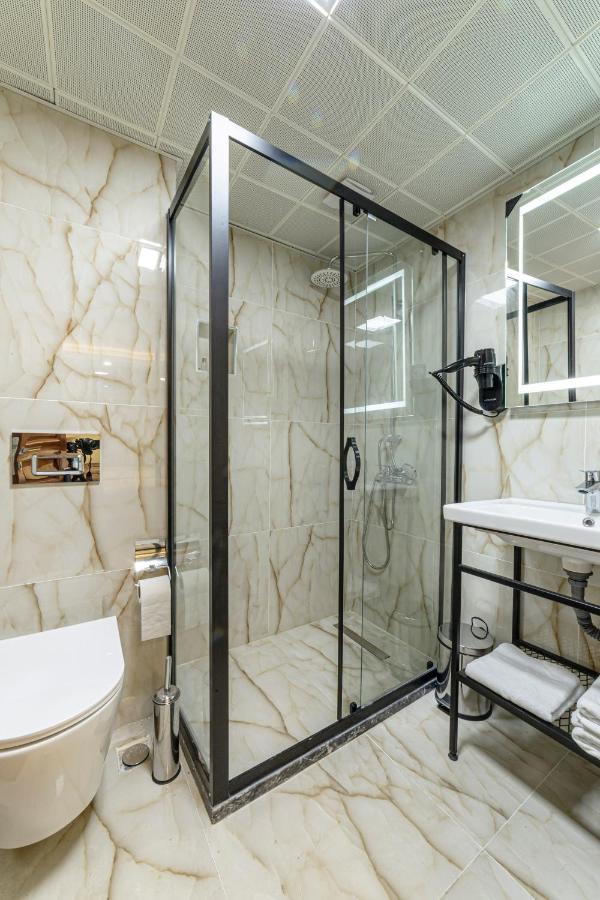 Economy Triple Room Basement Floor