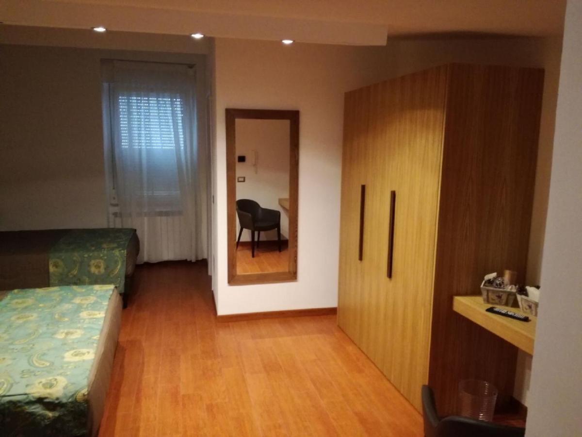 Family Room Private Bathroom