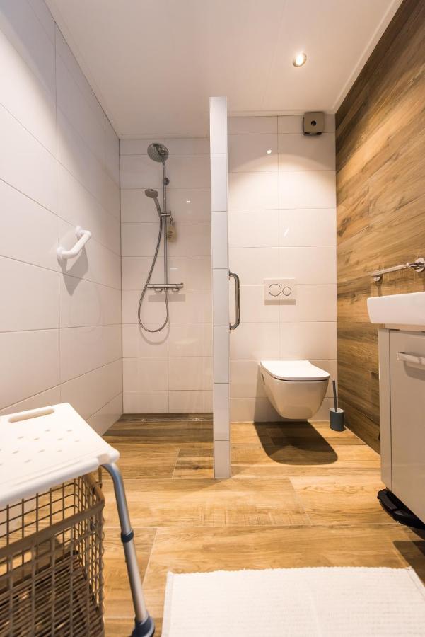 Single Room Private Bathroom
