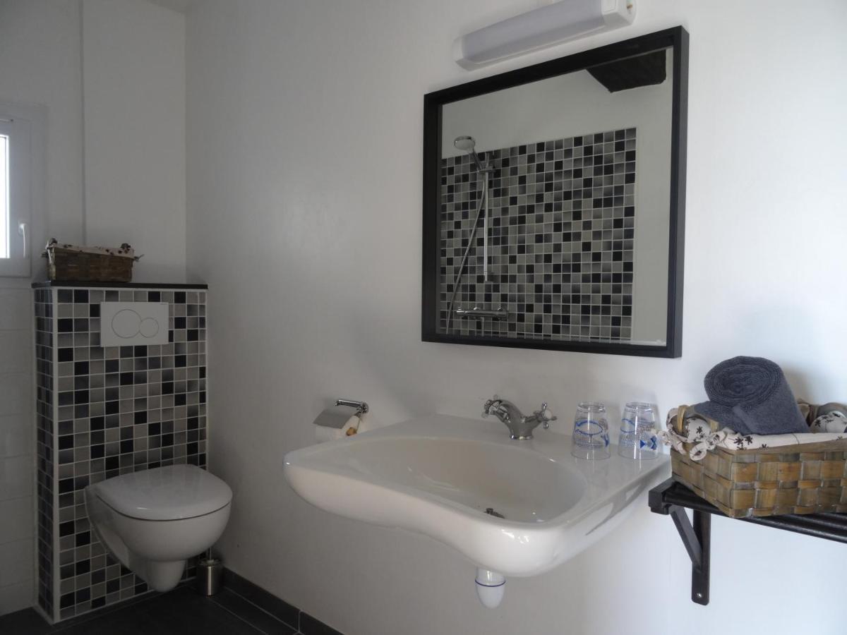 Double or Twin Room Bathroom