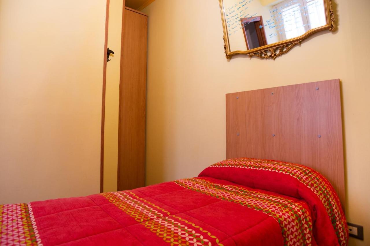 Single Room Private Bathroom