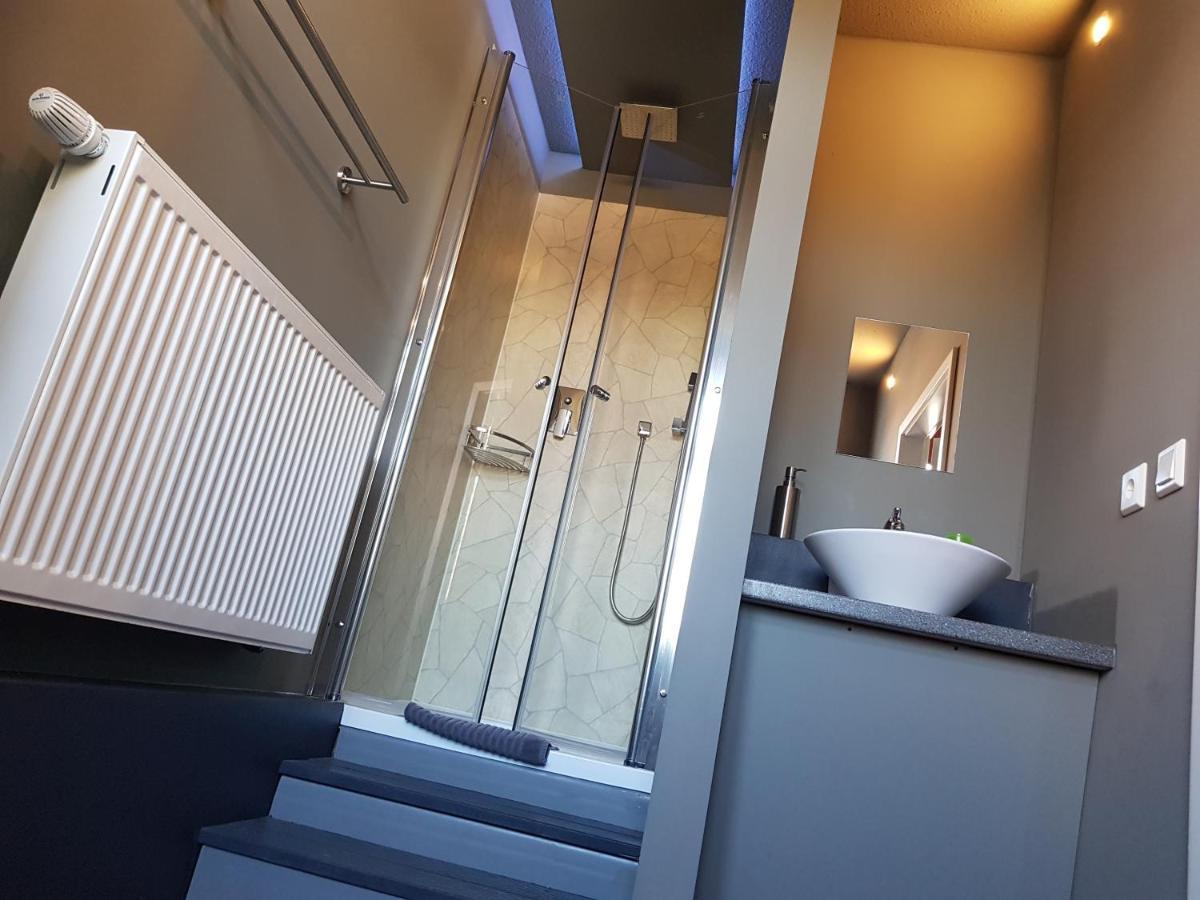 Single Room Shower