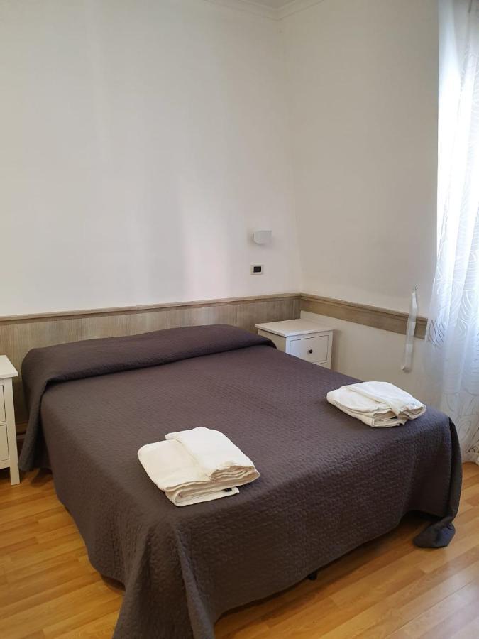 Double or Twin Room,1033720133:JPEG