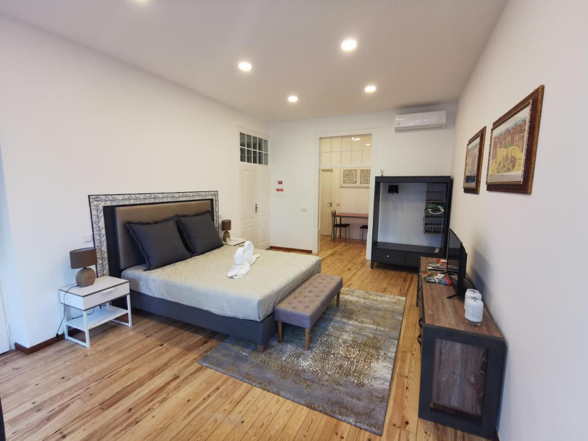 Suite Balcony,1189550095:JPEG