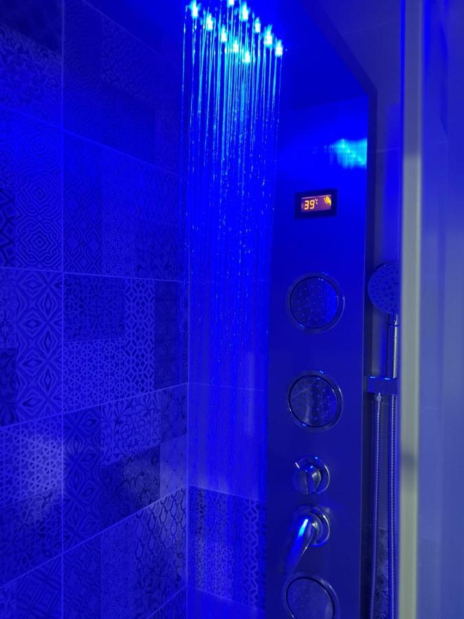 King Room Spa Bath