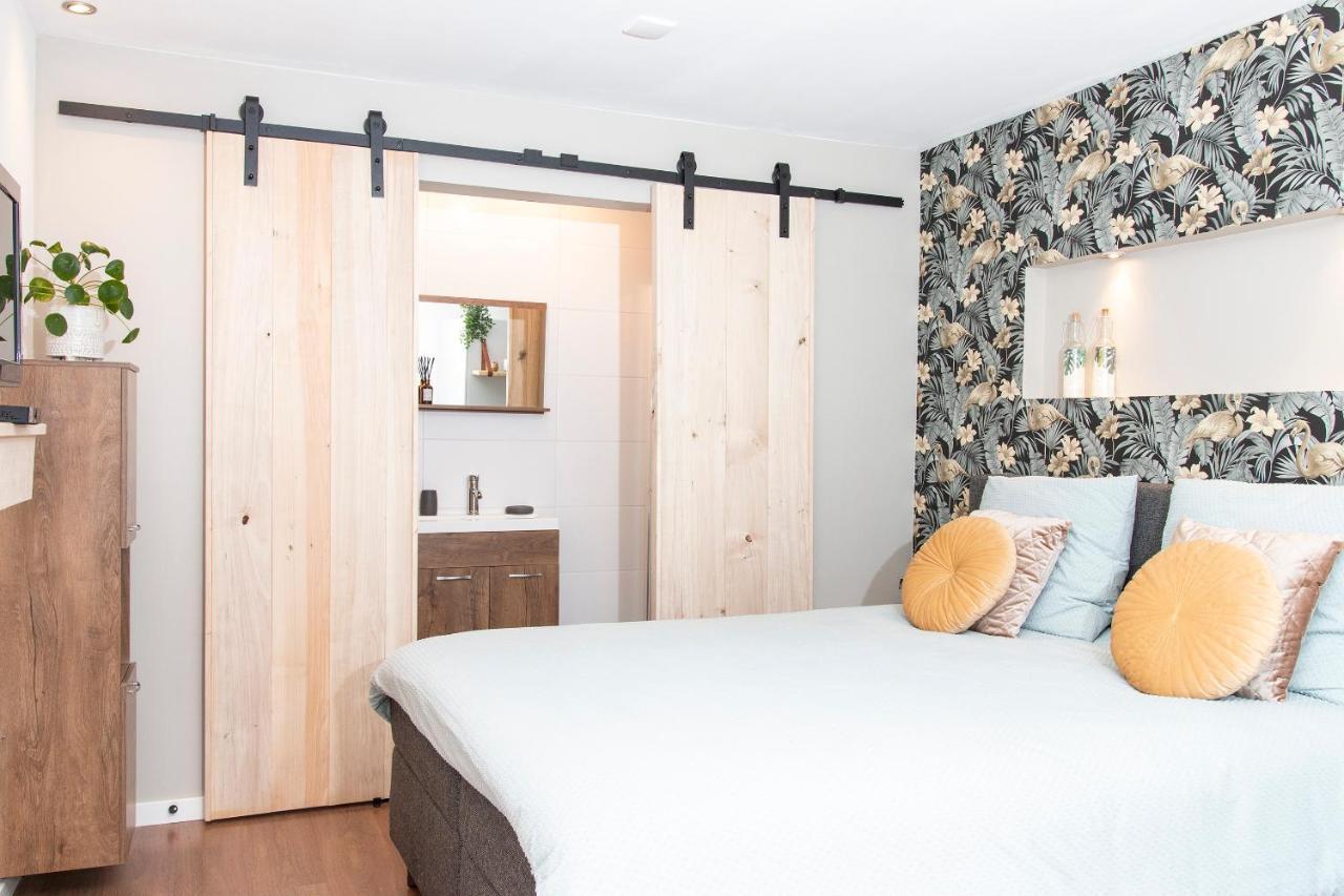 Double Room Private Bathroom