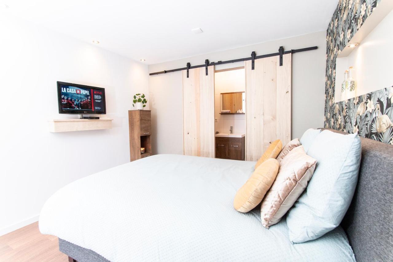 Double Room Private Bathroom